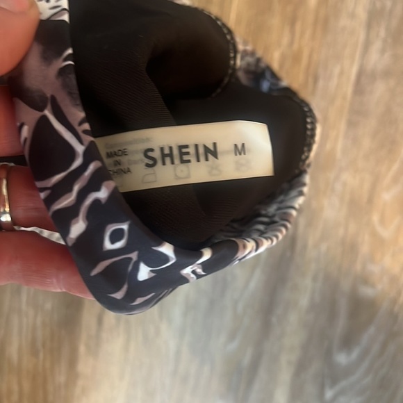 SHEIN Snakeskin clip front bikini swimsuit size M medium - Picture 5 of 5